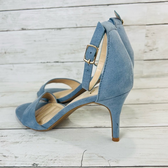 Lulus Light Blue Size 8 Ankle Strap Heels Open Toe. - Picture 7 of 13